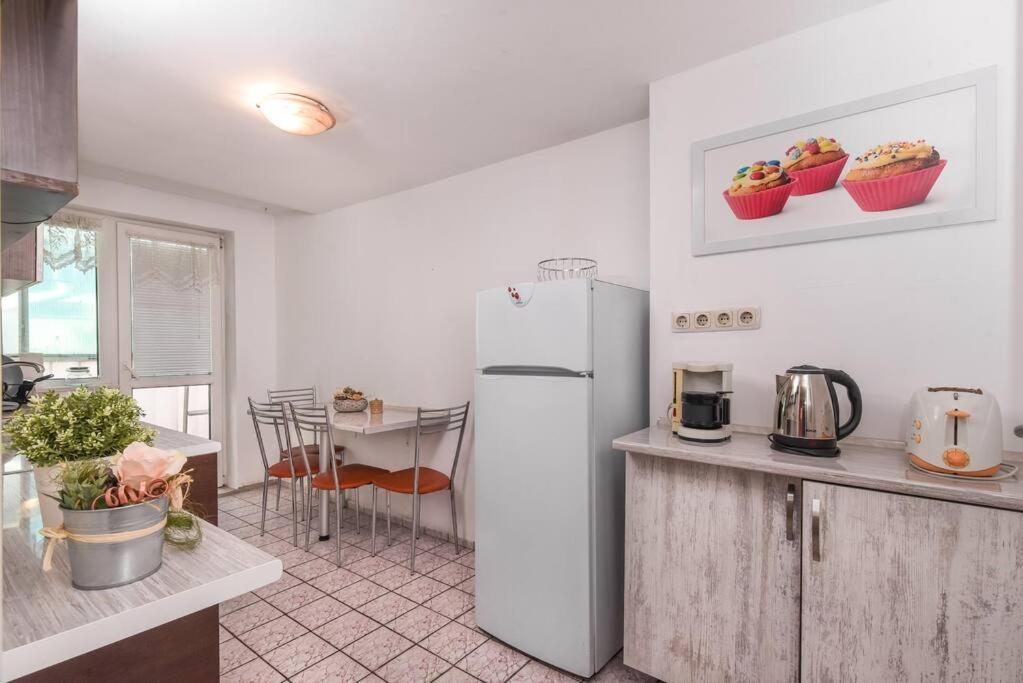 Spacious And Cozy 3 Bedroom Apartment In Downtown Sofya Dış mekan fotoğraf